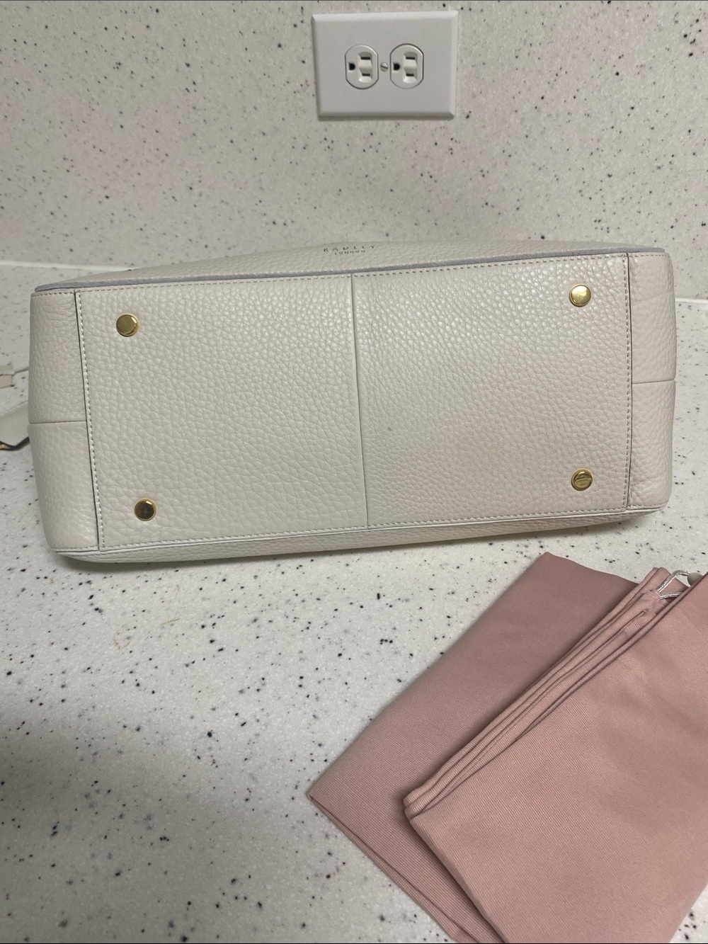 NWT.  Radley London, hobo, leather handbag. - Picture 7 of 16
